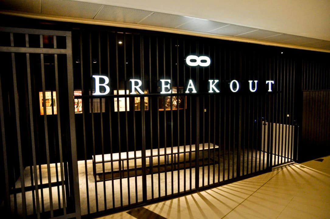 BREAKOUT